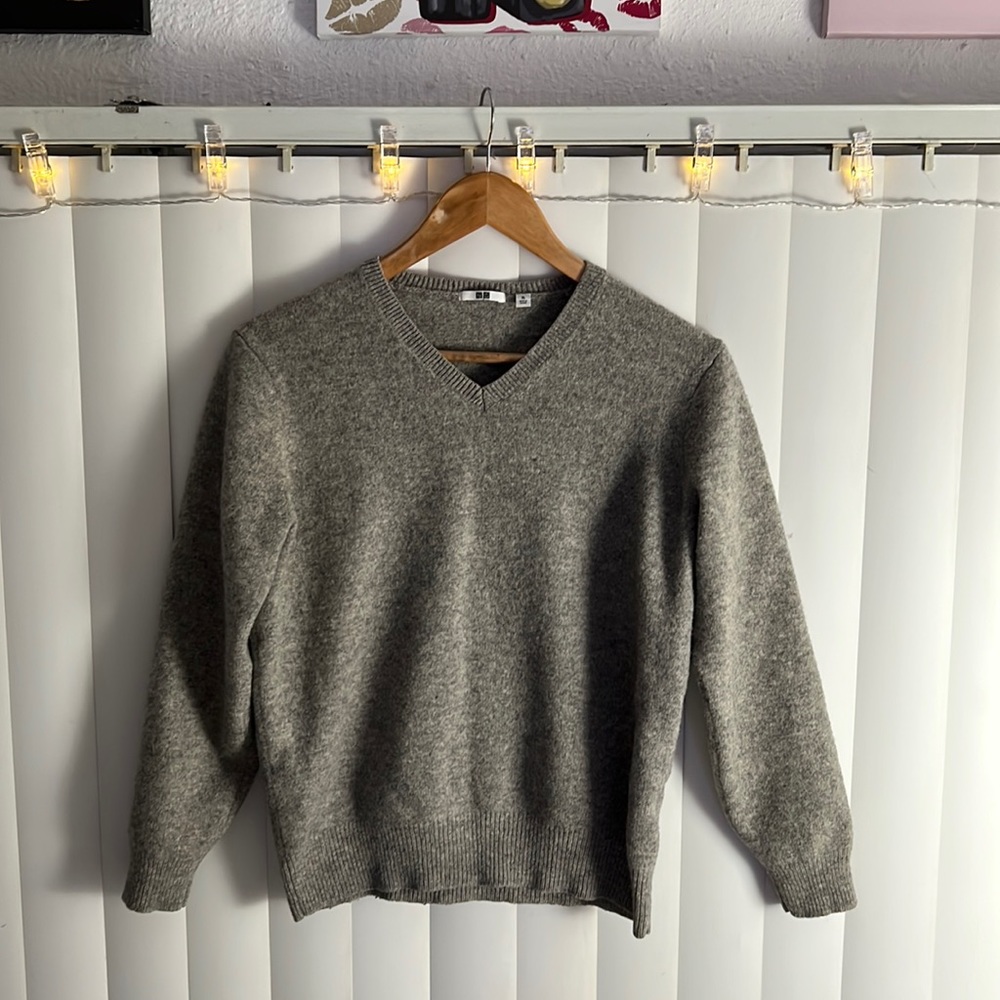 UNIQLO        Size XL but wear like M